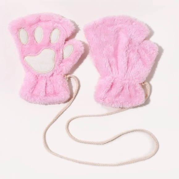🐾 Adorable Pink Fuzzy Furry Soft Fingerless Paw Gloves 🐾 - Picture 2 of 3